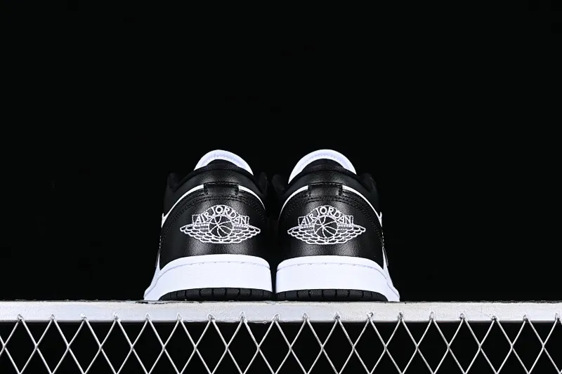All categories Air Jordan Jordan series basketball shoes Air Jordan 1 Low G version pure original Air Jordan 1 Low "Panda" AJ1 Joe 1 Panda low-top basketball shoes DC0774-101